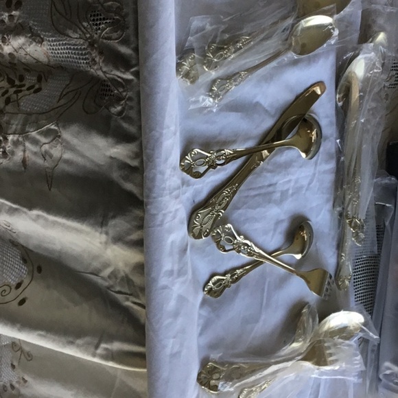 CULTERY NWT TABLE  47 PC SILVERWARE - Picture 4 of 4